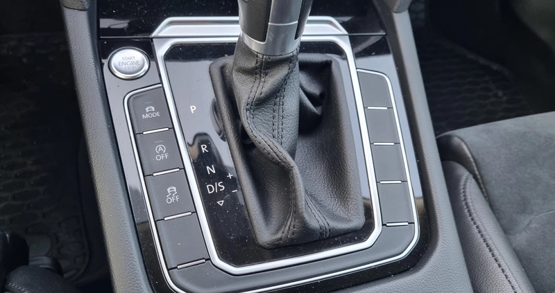Volkswagen Passat cena 75900 przebieg: 137584, rok produkcji 2016 z Nowa Ruda małe 154